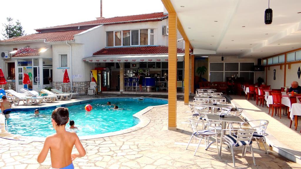Markita Hotel Velingrado Exterior foto